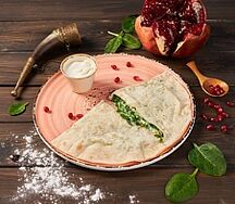 Кутабы с сыром и шпинатом