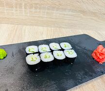 Ролл с огурцом