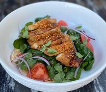 Салат с цыплёнком и киноа