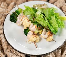 Куриное филе с брокколи и цветной капустой