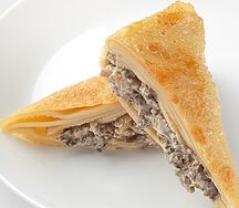Блин с курицей и грибами