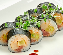 Хосомаки с копчённым тунцом New