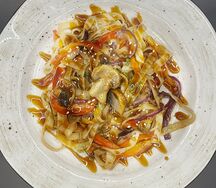 Вок-лапша с грибами