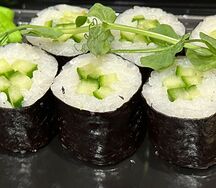 Маки с огурцом