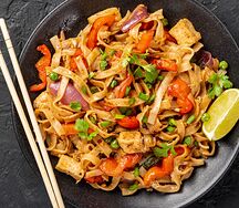 Вок-лапша с курицей