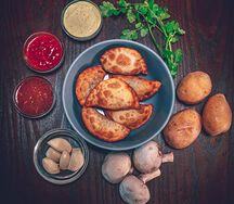 Чебуречки с картофелем и грибами