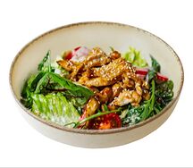 Азиатский салат с курицей 