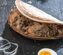 Закрытая пицца Мясная