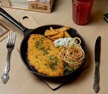 Шницель куриный с картофельными дольками