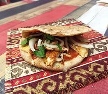 Шаурма в армянском матнакаше мини с курицей
