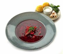 Борщ с пампушками