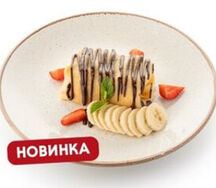 Блинчики с Нутеллой, бананом и свежей клубникой