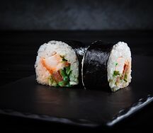 Хосомаки с копченой курицей
