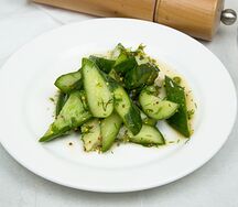 Закуска из огурцов