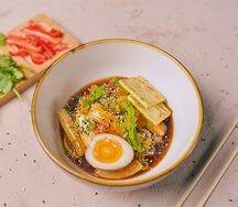 Токпокки с кальмаром