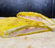 Сырный конверт с ветчиной и сыром