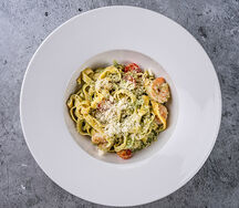 Паста с креветками в соусе песто 400г