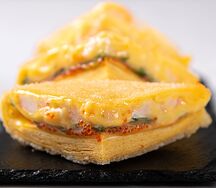 Тортилья-сэндвич с креветкой