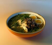 Рамён с курицей и мисо пастой