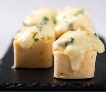 Ролл Моа гриль с курицей и ананасами