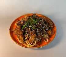 Вок Кусочки курочки в соусе терияки с овощами