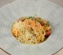 Паста с сёмгой и креветками