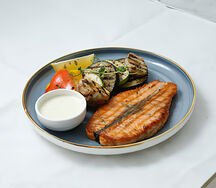 Семга с овощами гриль