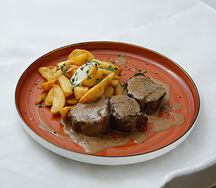 Медальоны с картофельными дольками