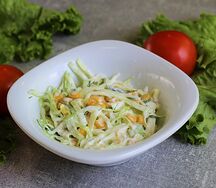 Салат капустный с кукурузой