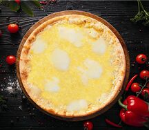 Пицца Маргарита на белом соусе