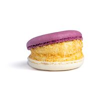 Макаронс черничный чизкейк