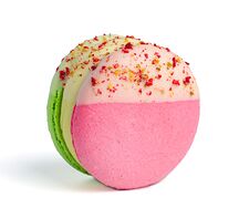 Макаронс фисташка - малина