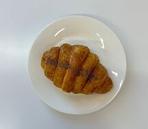 Круассан с шоколадом