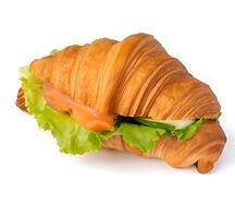 Круассан с семгой