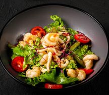 Салат с морепродуктами