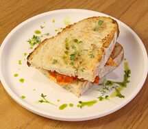 Сэндвич с куриной грудкой