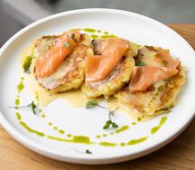 Драники с картофелем и лососем