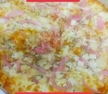 Пицца с копченой курицей