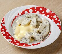 Ленивые вареники с маком и заварным соусом