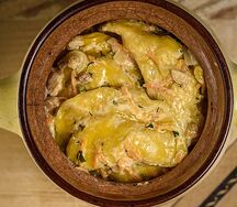 Вареники с картошкой и луком в горшке