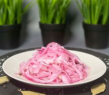 Лук маринованный