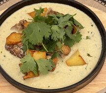 Курица в соусе чкмерули