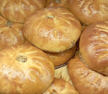 Пирожок с мясом и рисом