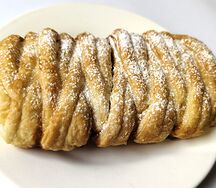 Кленовая косичка с грецким орехом