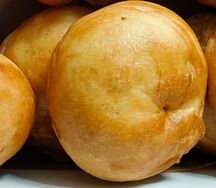 Пирожок с яйцом и луком