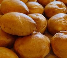 Пирожок с капустой и яйцом