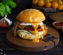 Домашний с говяжьей котлетой