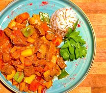 Говядина с овощами по-турецки с рисом