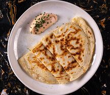Кутаб с сыром и зеленью