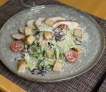 Цезарь с курицей